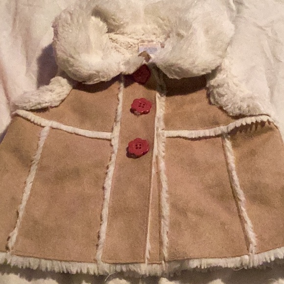 Gymboree baby girls faux suede shearling vest  Sz. 6-12 months - Picture 4 of 6